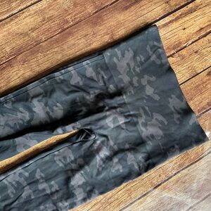 🖤 SPANX Look At Me Now Seamless Leggings 🖤 Camo Print